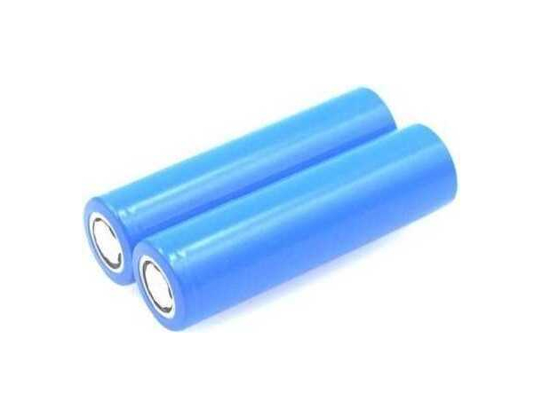 2x Batteria 2000 mAh 3.7 V 18650 Al Litio Ricaricabile Sigaretta Elettronica