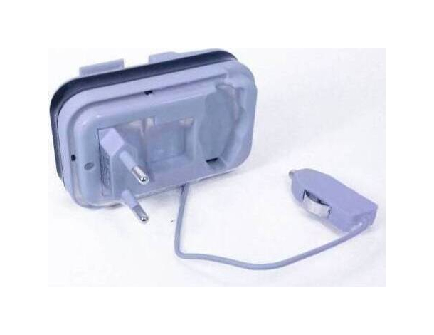 Caricabatteria Caricatore Batteria LCD Universale USB Smartphone Fotocamere...