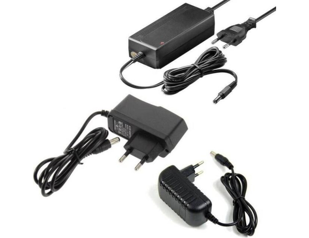 Trasformatore Alimentatore Presa Casa 1 2 5 A AC/DC 220V 100-240 V 50-60Hz