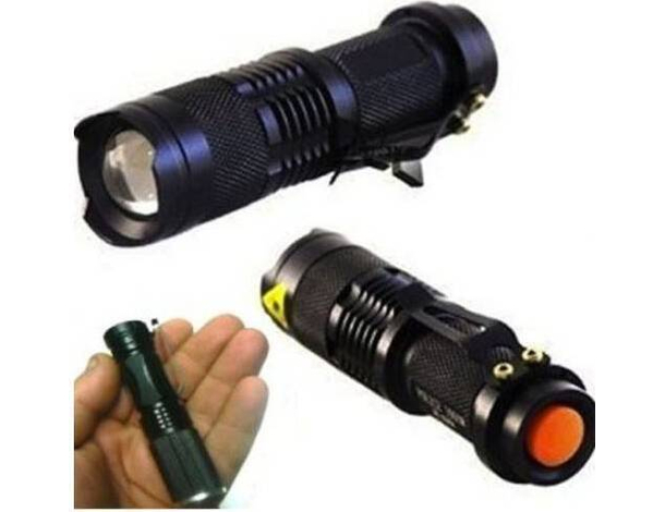 Mini Torcia Tattica Militare LED 5000 Lumen Zoom Alluminio Campeggio Trekking