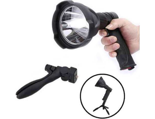 Torcia Tattica 6000K Militare a Led Ricaricabile Potente 8000 Lumen T6 Cree...