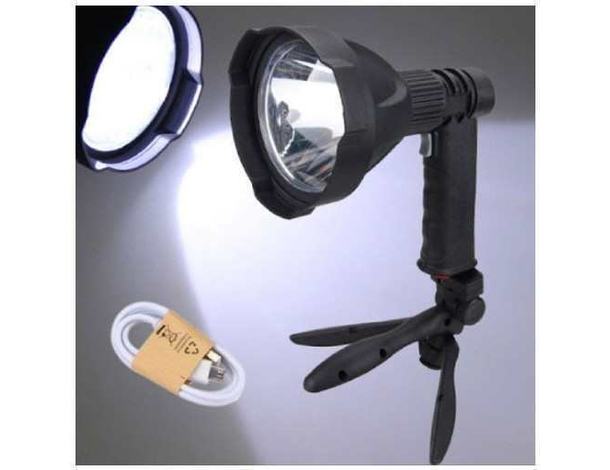 Torcia Tattica 6000K Militare a Led Ricaricabile Potente 8000 Lumen T6 Cree...