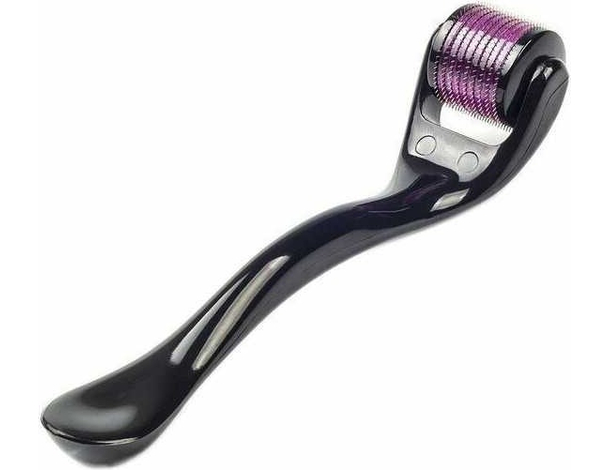 Derma roller con custodia da viaggio con 540 aghi da 0,5 mm per viso e corpo