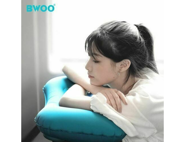 Cuscino da Viaggio Pieghevole Gonfiabile Leggero con Custodia Auto Treno...