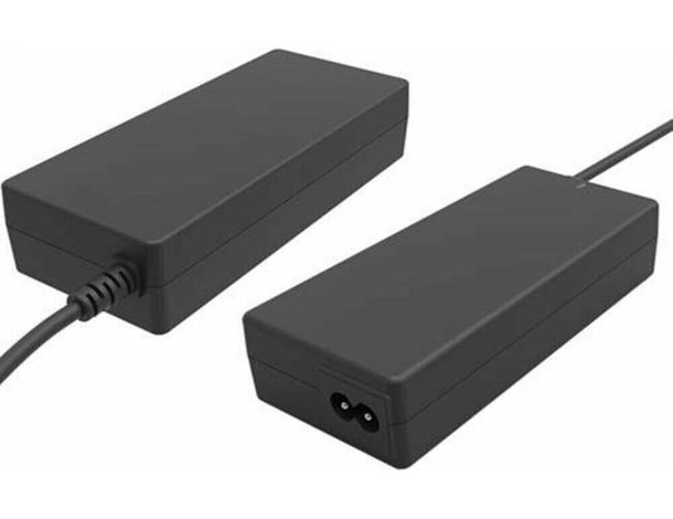 Alimentatore Universale per PC 120W Auto Settante 12 Adattatori Notebook...