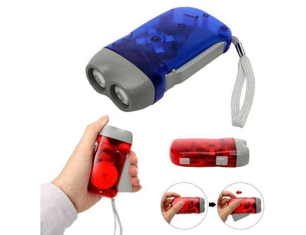 2x Torcia Ricaricabile Led a Mano Leva Dinamo Campeggio No Batterie Emergenza