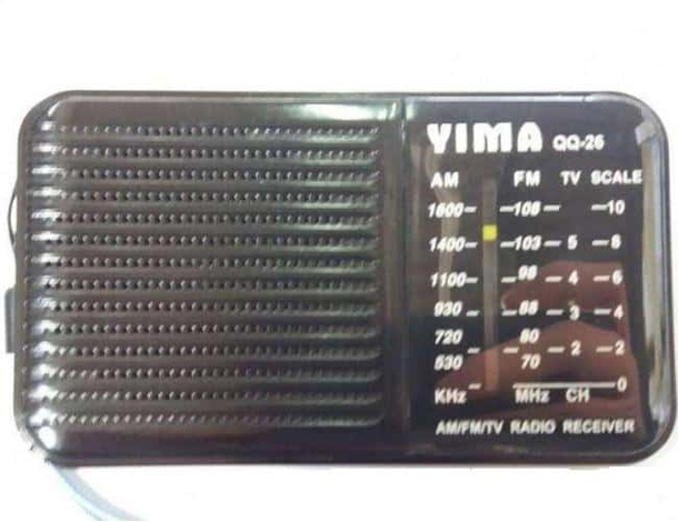 Radio Portatile QQ26 a Batteria AM FM Antenna Laccetto Analogica Casa Musica