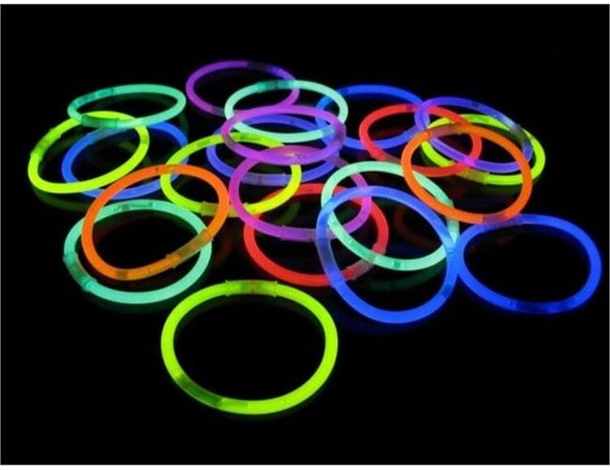 50x Braccialetti Luminosi Bracciali Fluorescenti Disco Effetto DJ Star Light...