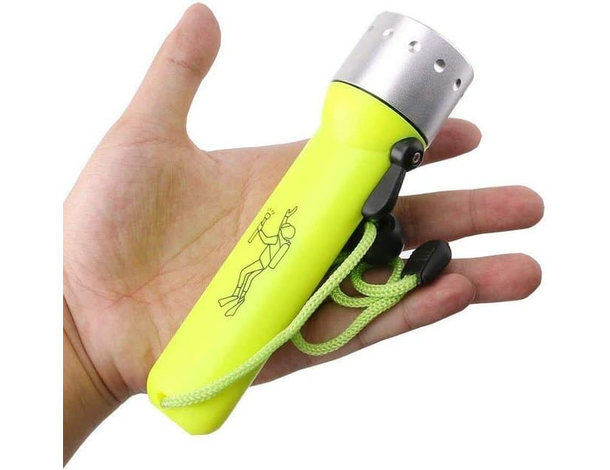 Torcia Subacquea Impermeabile LED 180 Lumen CREE 40 Metri Sub Luce Lampada 3W