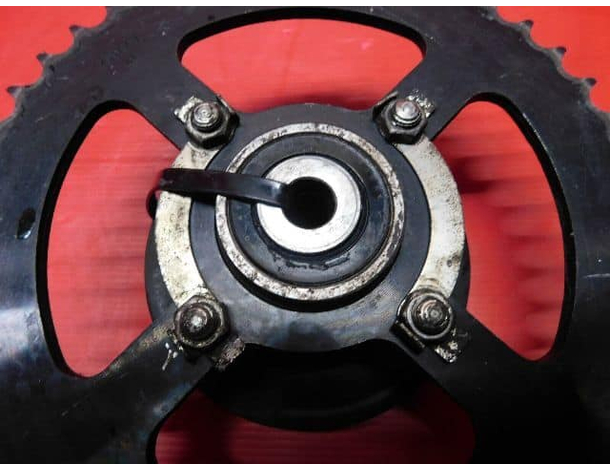 Supporto corona versione 2 originale ktm duke 125 da 2010 2012 - mary 640 2