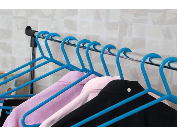 20 Grucce Appendiabiti Barra Pantaloni Plastica Forte Stampelle Vari Colori...