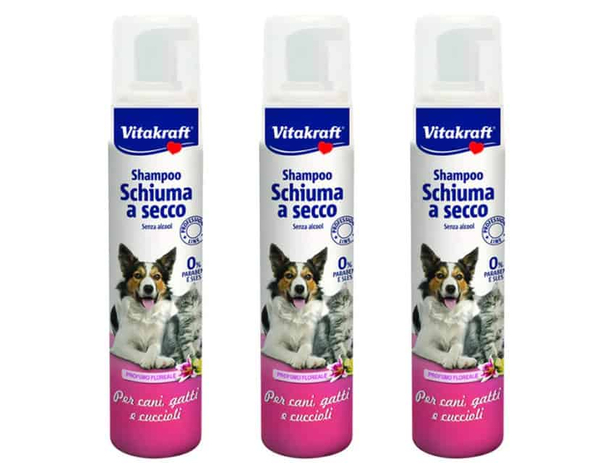 Shampoo schiuma a secco Vitakraft: pulizia veloce per cani e gatti, senza...