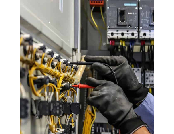 Multimetro Digitale Multifunzionale: Voltmetro, Amperometro e Ohmmetro per...