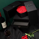 Romantico box regalo con rose profumate a forma di cuore e cassettino:...