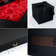 Romantico box regalo con rose profumate a forma di cuore e cassettino:...